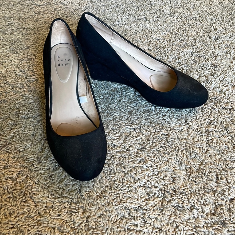 Woman’s black heels